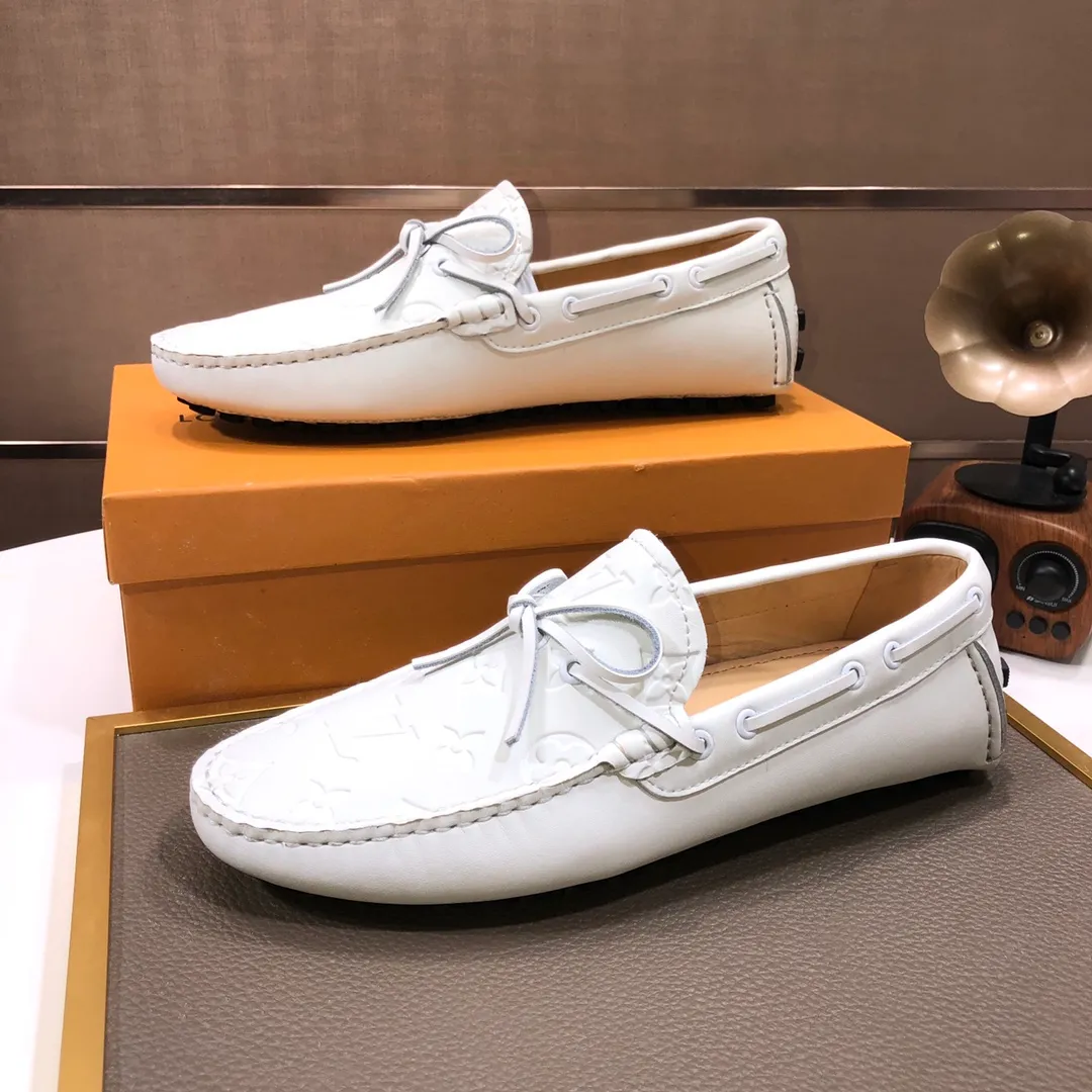 Men's men's shoes 💰420💰 [LV Doudou Shoes] (sheepskin lining) new model is on the market, available on the official website. The new Doudou shoes are processed into single-color materials, and the uppers are made of imported cowhide material. The body of the shoe is fully hemmed with mark thread, and is lined with imported original cowhide leather. The elegant shoe shape is super suitable for all-matching, and the size is 38-44.
